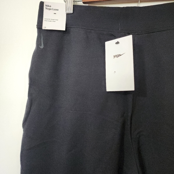 Nwt nike yoga luxe wide leg high waist Loose Fit Crop Pants - Picture 7 of 9